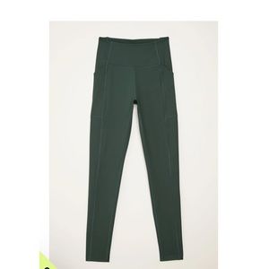 Girlfriend collective size large compressive pocket leggings in moss green